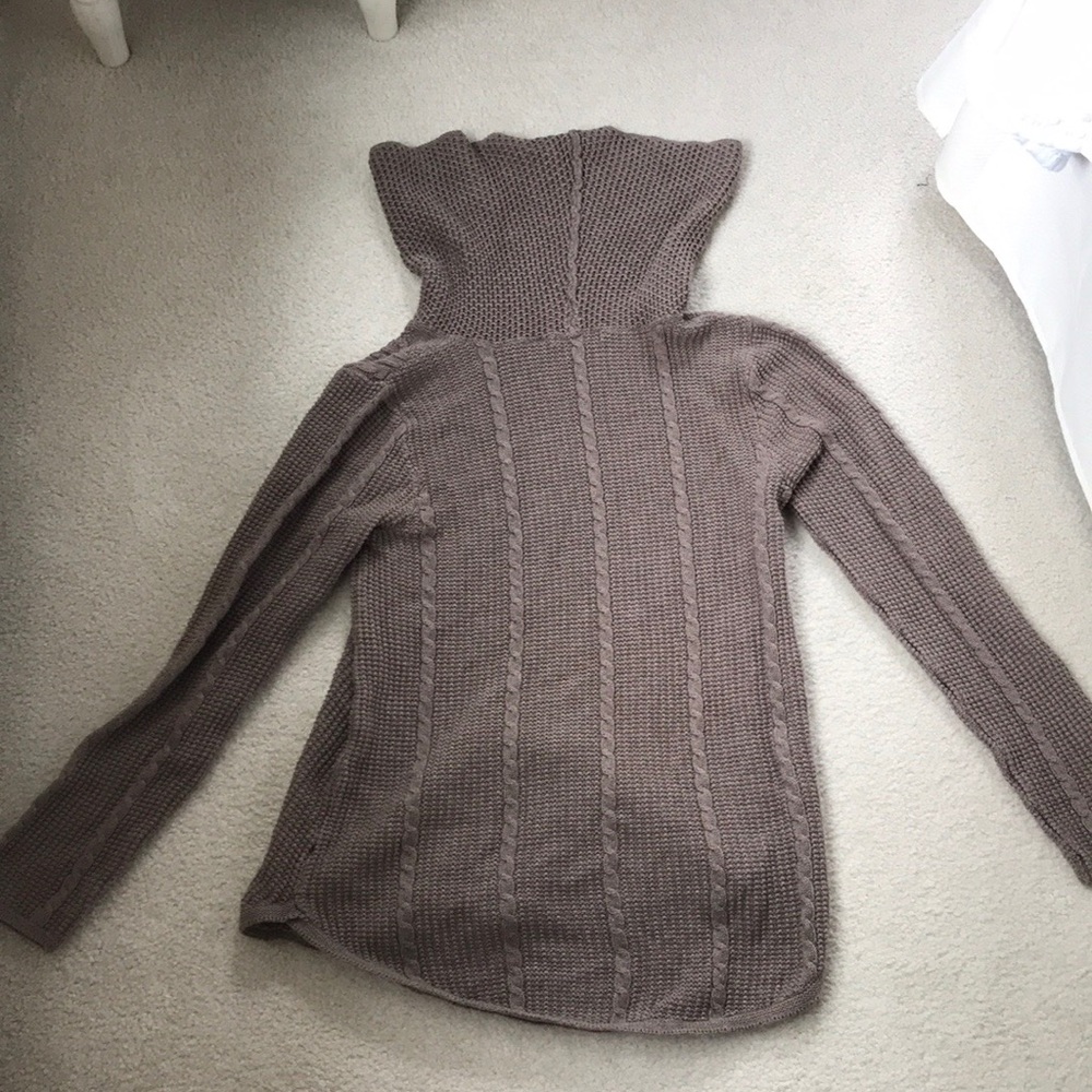 Sweater - Picture 3 of 5